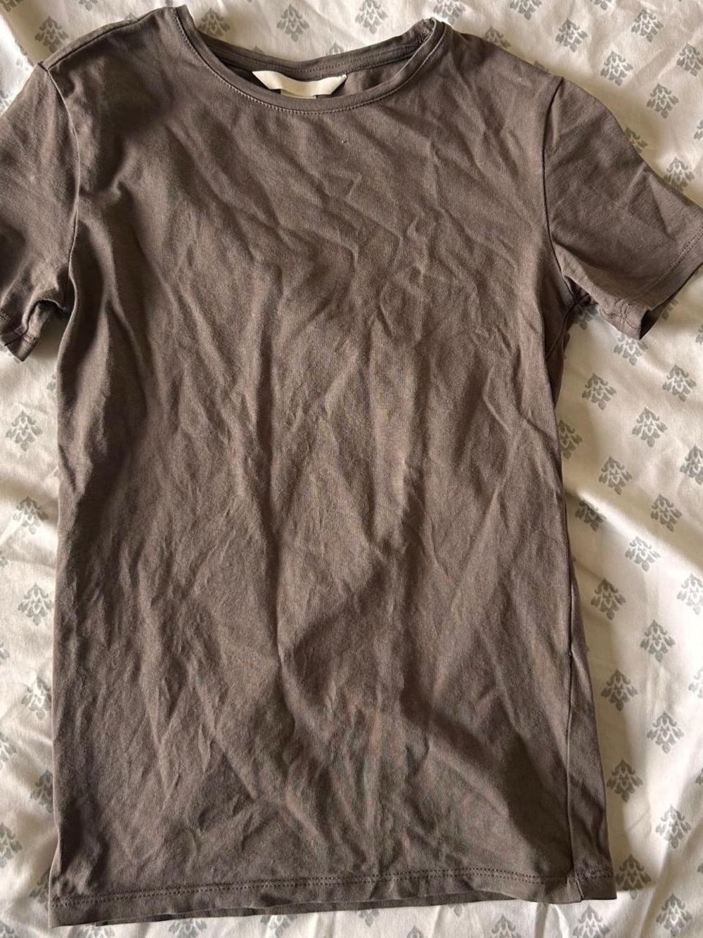 H&M Men's Short Sleeve Crewneck T-Shirt in Taupe Brown